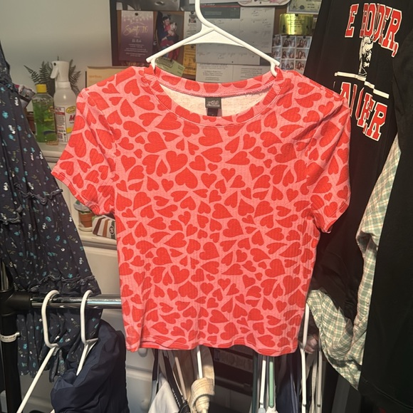 heart patterned crop top, size medium - Picture 4 of 4